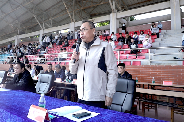 我校第四十五届田径运动会开幕2