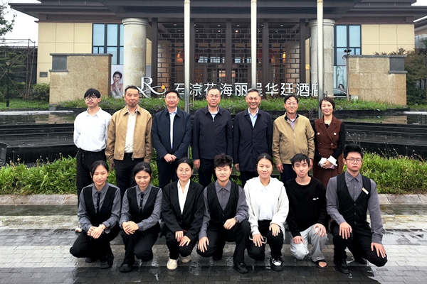 校党委书记熊颖带队赴上海市、浙江省访企拓岗2_副本