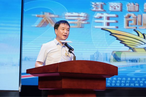 汤泾洪校长在致辞中表示，近年来，学校大力推进双创教育改革，构建“1+3+N”创新创业平台体系。