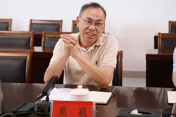 熊颖书记