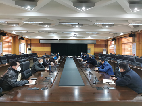 学院召开疫情防控专题会议_副本.jpg